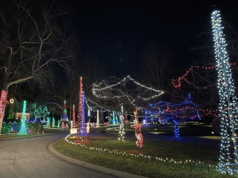 Christmas lights in a neighborhood on Ladue.