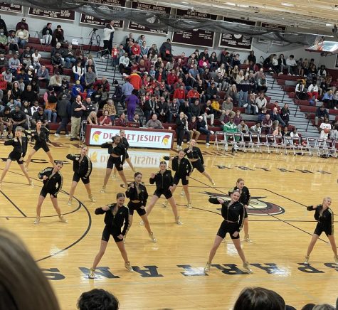 The Varsity dance team performing their Hip Hop routine.
